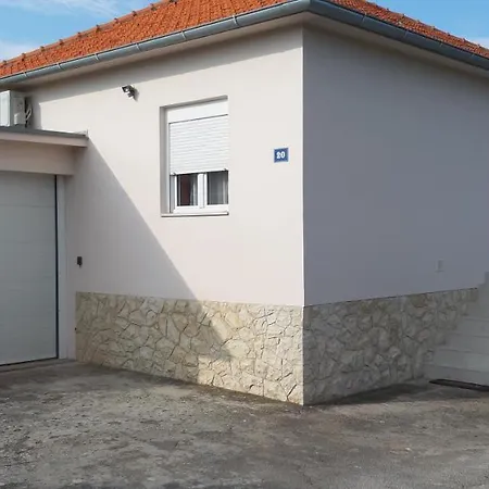 Vila Tina Brisevo