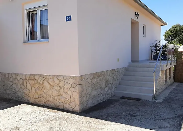 Vila Tina *