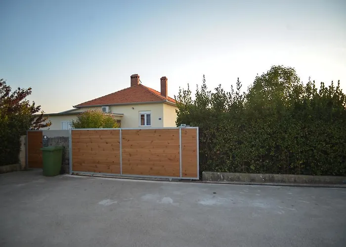Villa Tina